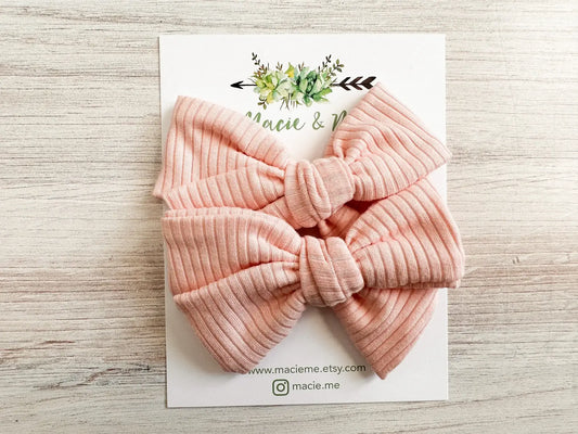 Pink Ribbed Schoolgirl Bow(s)