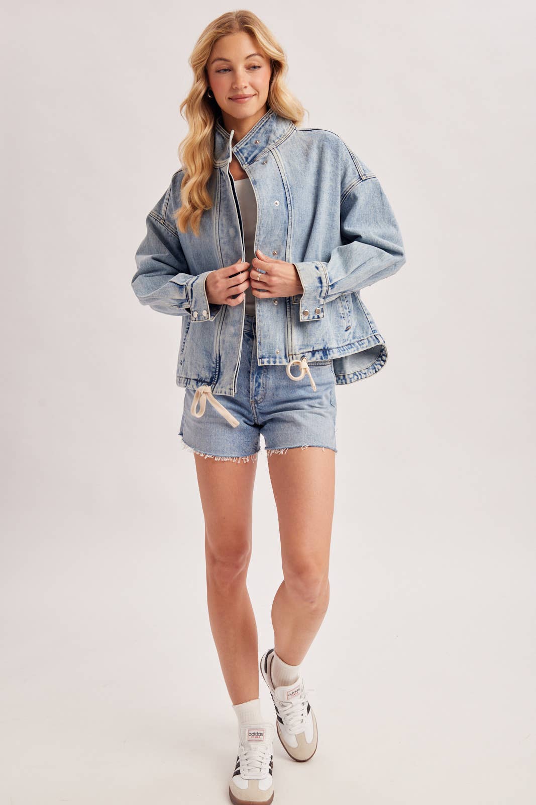 BOXY OVERSIZED DENIM JACKET