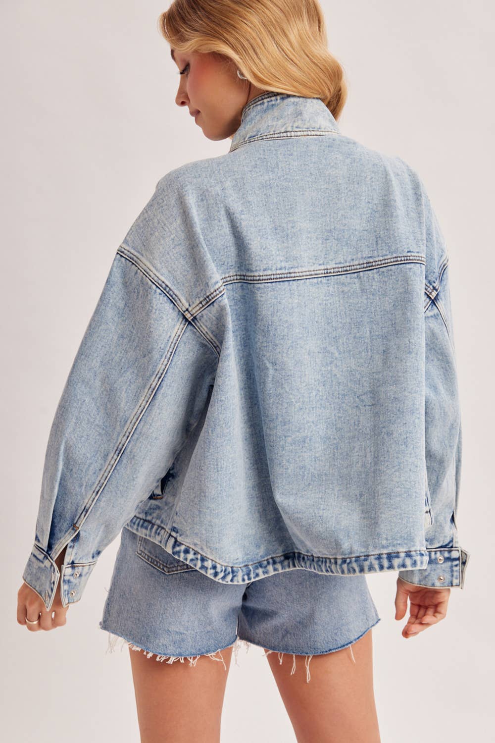 BOXY OVERSIZED DENIM JACKET